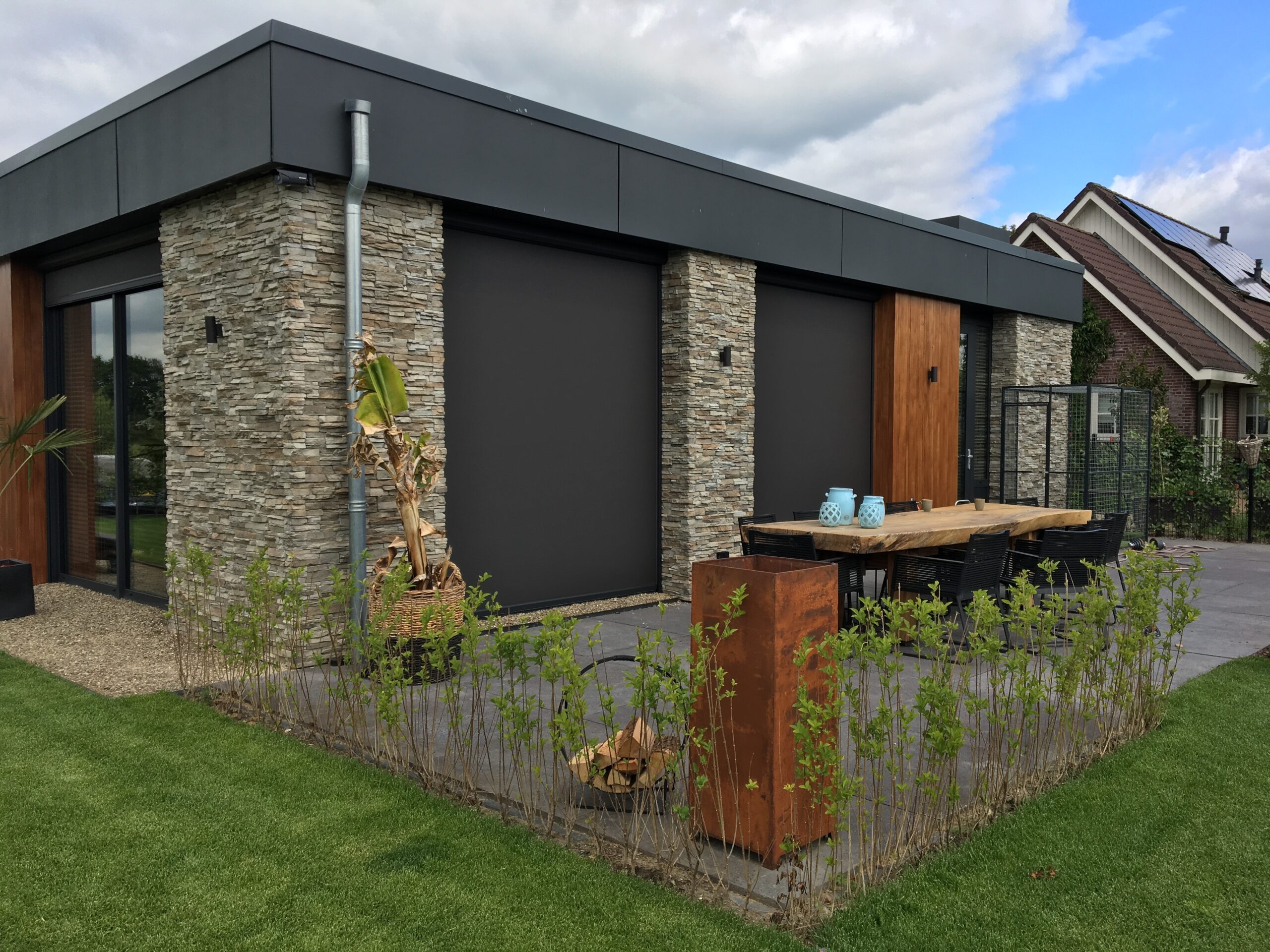 Screens AVZ merk Heroal geplaats door S&T Montage